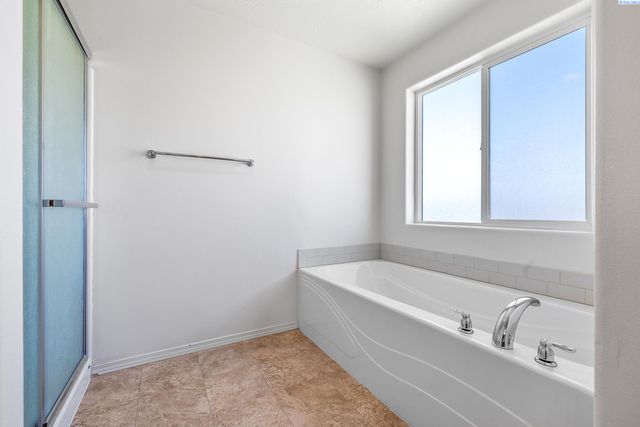 9305 W 9th Place, Kennewick, WA 99336