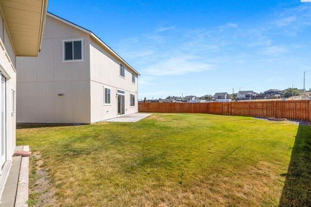 9305 W 9th Place, Kennewick, WA 99336