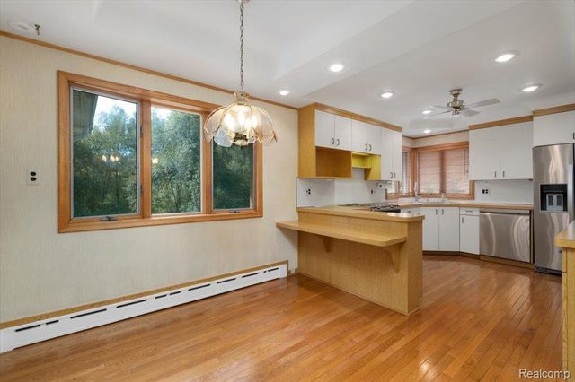 31069 Munger Drive, Livonia, MI 48154