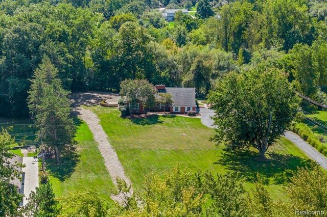 31069 Munger Drive, Livonia, MI 48154