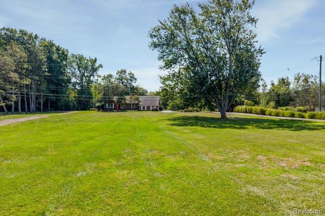 31069 Munger Drive, Livonia, MI 48154