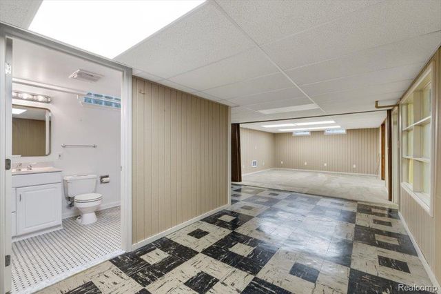 31069 Munger Drive, Livonia, MI 48154