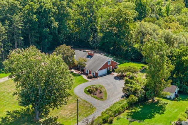 31069 Munger Drive, Livonia, MI 48154