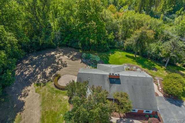 31069 Munger Drive, Livonia, MI 48154