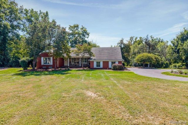 31069 Munger Drive, Livonia, MI 48154