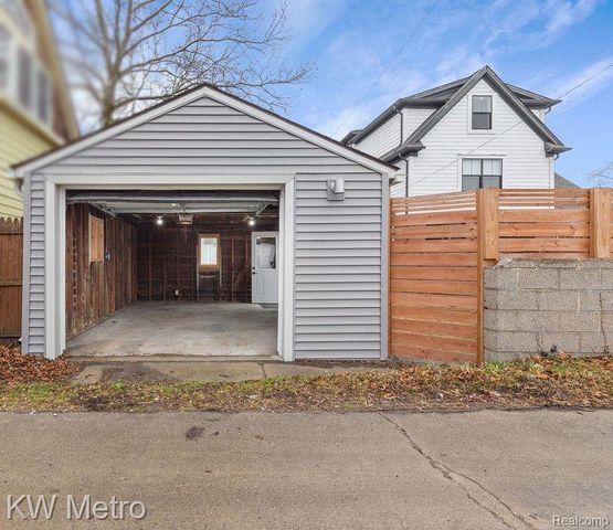 434 N Center Street, Royal Oak, MI 48067