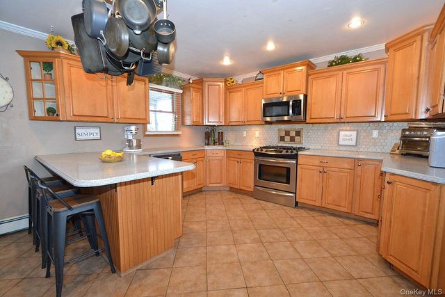 263 N Bicycle Path, Selden, NY 11784