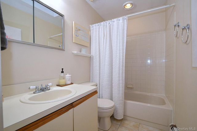 263 N Bicycle Path, Selden, NY 11784