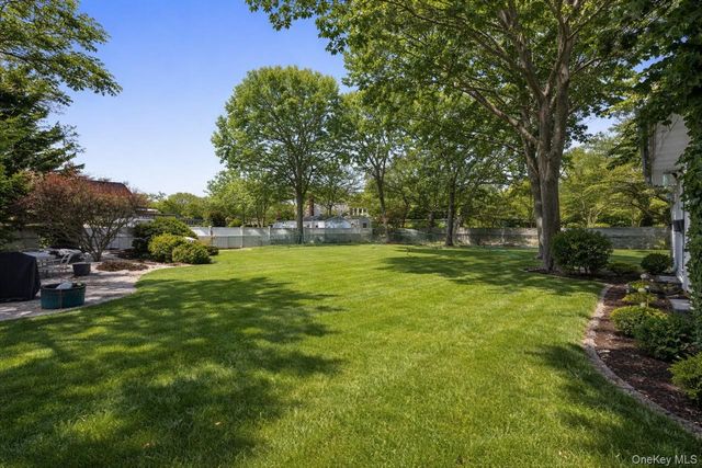 263 N Bicycle Path, Selden, NY 11784