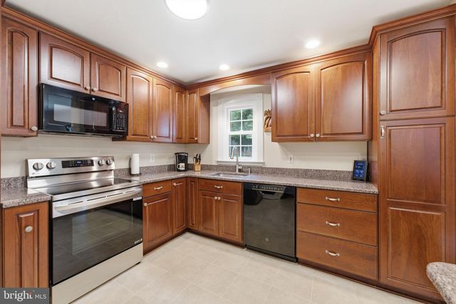 6979 GREAT OAK WAY, Warrenton, VA 20187