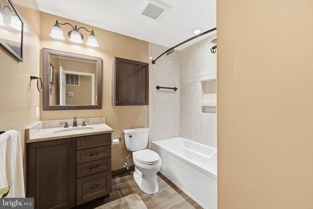 6979 GREAT OAK WAY, Warrenton, VA 20187