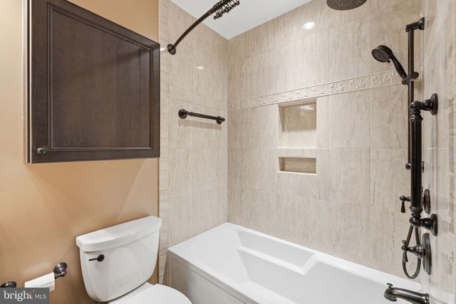 6979 GREAT OAK WAY, Warrenton, VA 20187