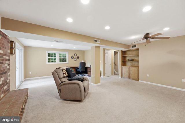 6979 GREAT OAK WAY, Warrenton, VA 20187