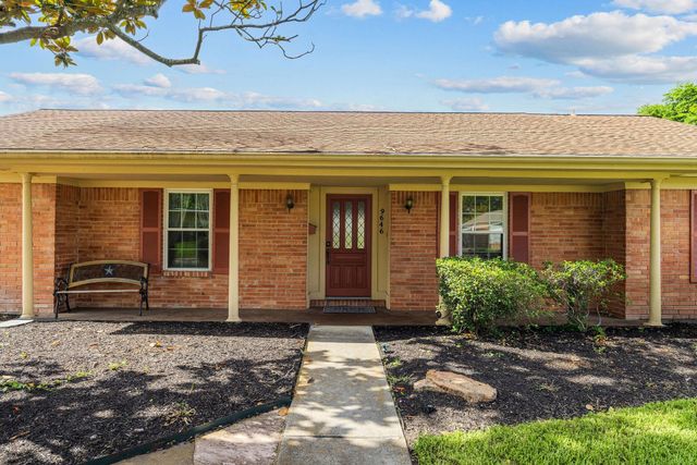 9646 Fairdale Lane, Houston, TX 77063