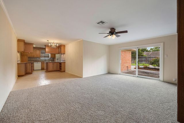 9646 Fairdale Lane, Houston, TX 77063