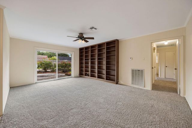 9646 Fairdale Lane, Houston, TX 77063