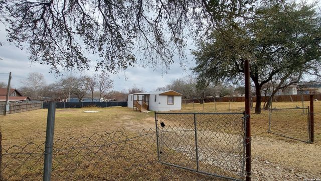 4325 Mountain Pass, Von Ormy, TX 78073