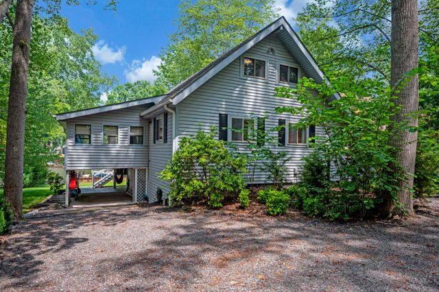 102 PLEASANT GROVE RD, Locust Grove, VA 22508