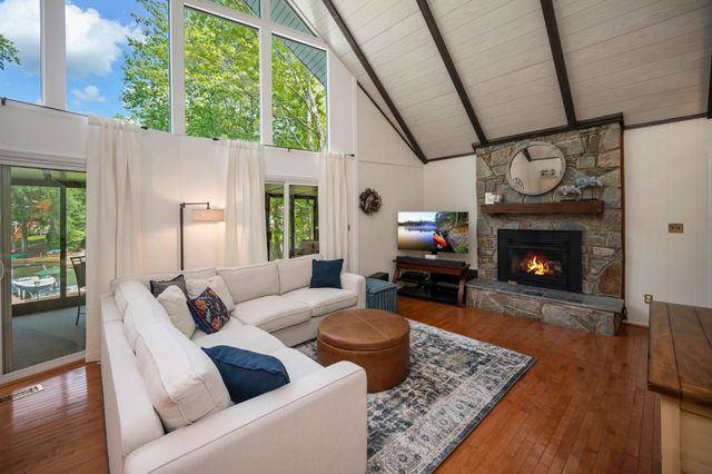 102 PLEASANT GROVE RD, Locust Grove, VA 22508