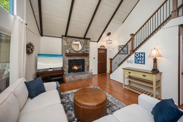 102 PLEASANT GROVE RD, Locust Grove, VA 22508