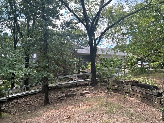 61 Abbey Road, Russellville, AR 72802