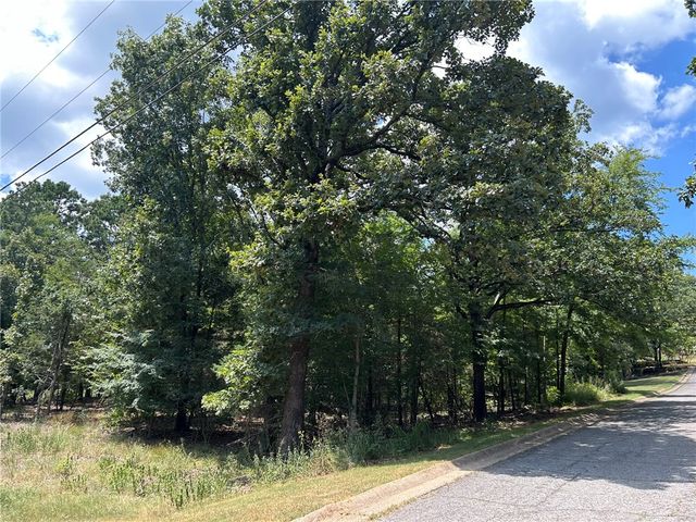 61 Abbey Road, Russellville, AR 72802