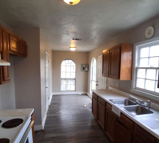 43 W Parnell Street, Denison, TX 75020