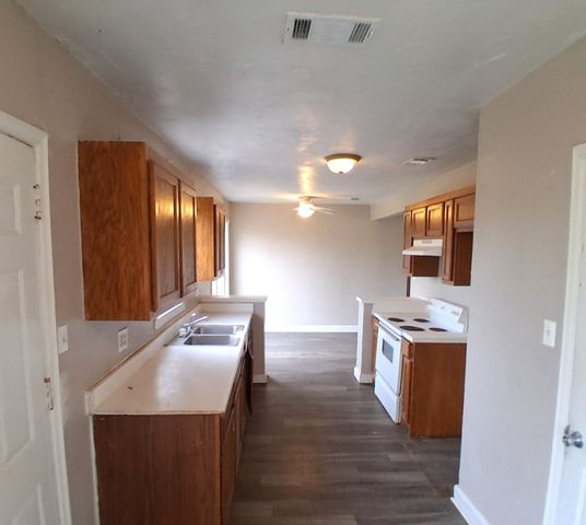 43 W Parnell Street, Denison, TX 75020