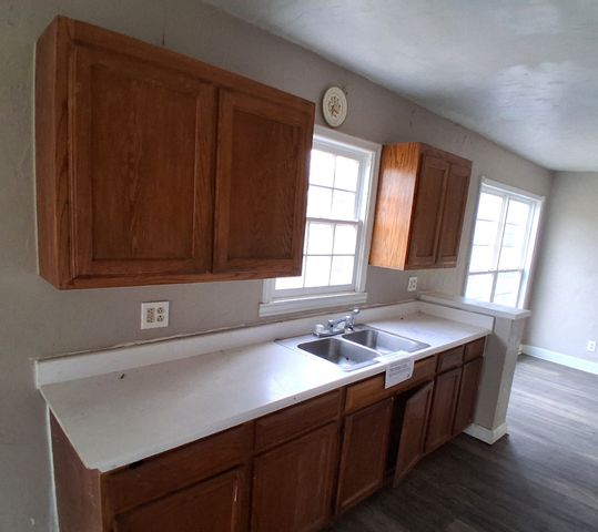 43 W Parnell Street, Denison, TX 75020