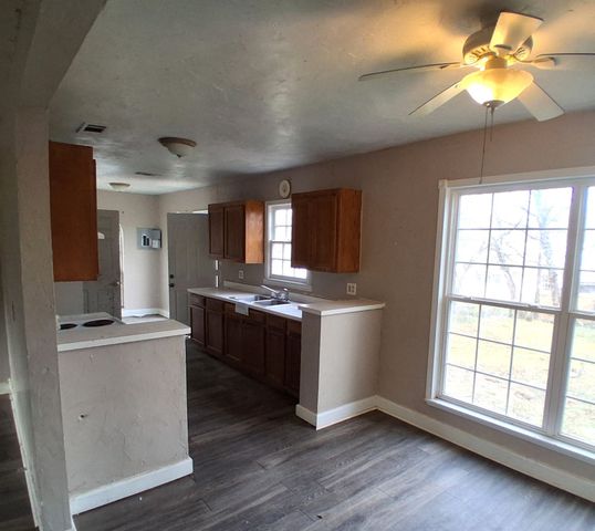 43 W Parnell Street, Denison, TX 75020