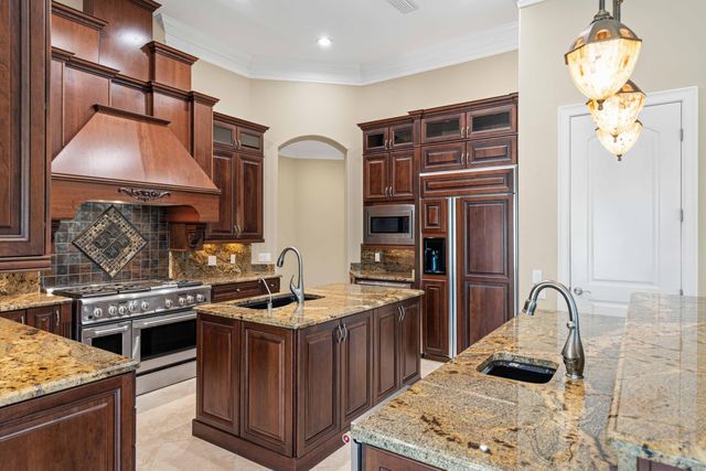 301 Sweet Water Cove, Destin, FL 32541
