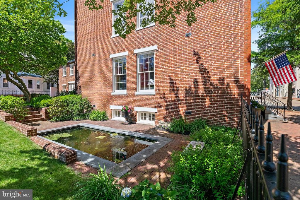 Image 12 of property listing at 16 MARYLAND AVE, Annapolis, MD 21401