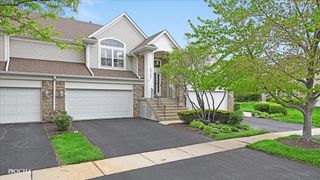 2727 Old Woods Trail 2727, Plainfield, IL 60586