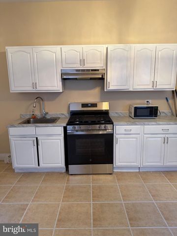 224 HAMILTON AVE, Trenton, NJ 08609