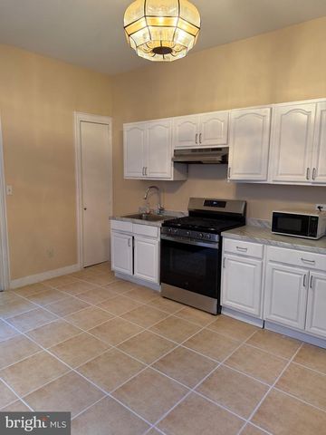 224 HAMILTON AVE, Trenton, NJ 08609