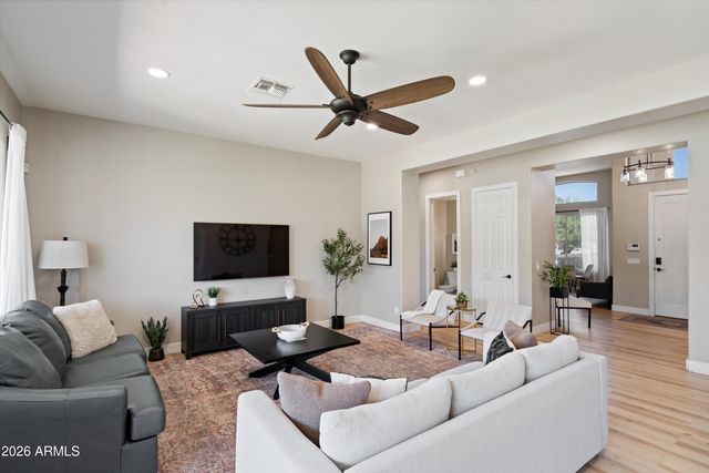 13590 W EDGEMONT Avenue, Goodyear, AZ 85395