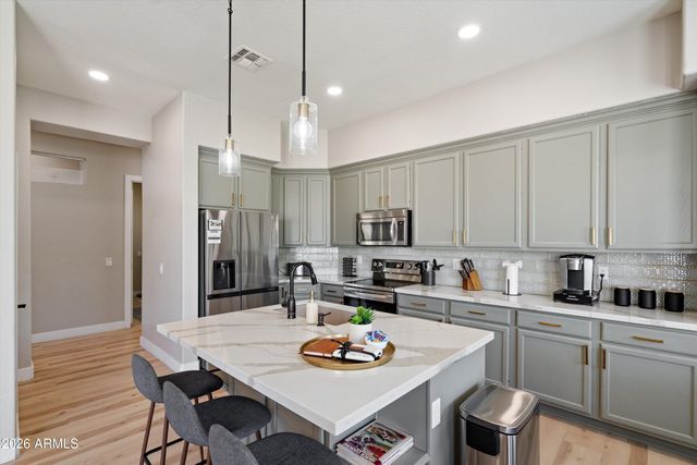 13590 W EDGEMONT Avenue, Goodyear, AZ 85395