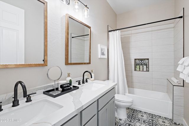 13590 W EDGEMONT Avenue, Goodyear, AZ 85395