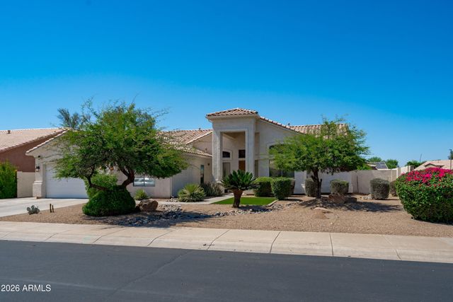 13590 W EDGEMONT Avenue, Goodyear, AZ 85395
