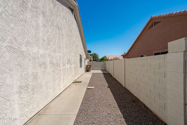 13590 W EDGEMONT Avenue, Goodyear, AZ 85395