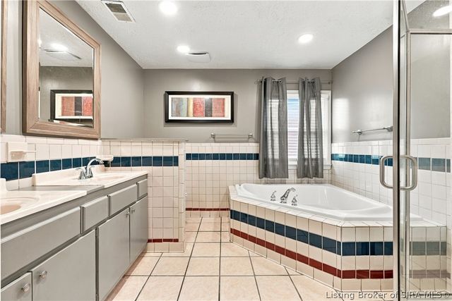 1833 E Park Place, Jeffersonville, IN 47130