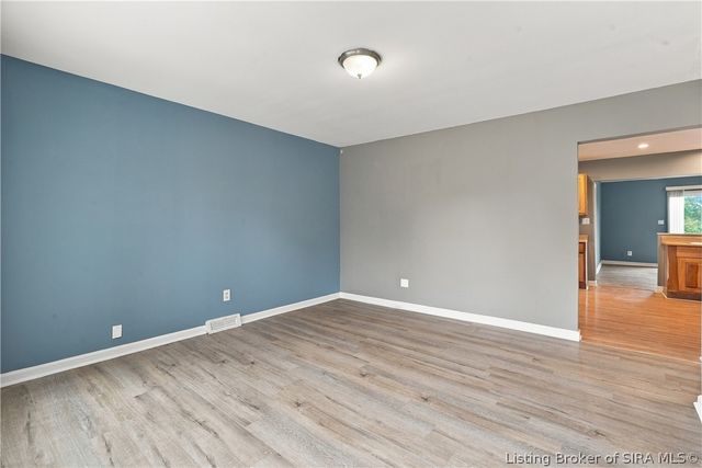 1833 E Park Place, Jeffersonville, IN 47130
