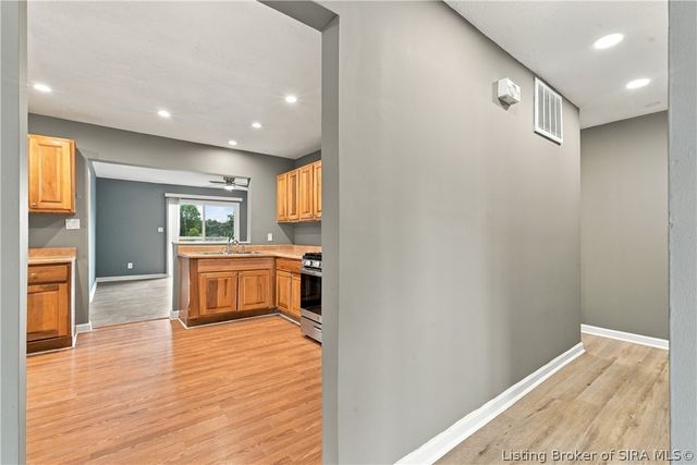1833 E Park Place, Jeffersonville, IN 47130