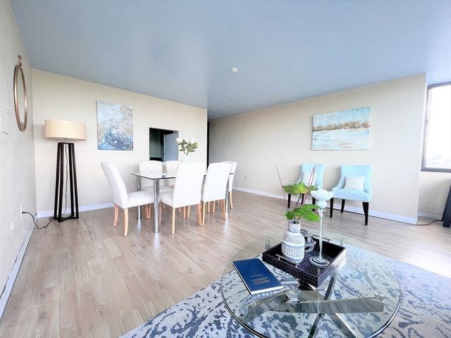 77 Adams St - 610, Quincy, MA 02169