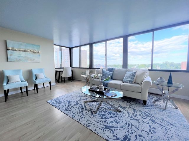 77 Adams St - 610, Quincy, MA 02169