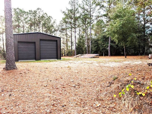 100 Womack Road, Cottonwood, AL 36320