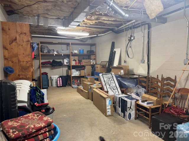 3875 Deer Run Drive NE, Conover, NC 28613