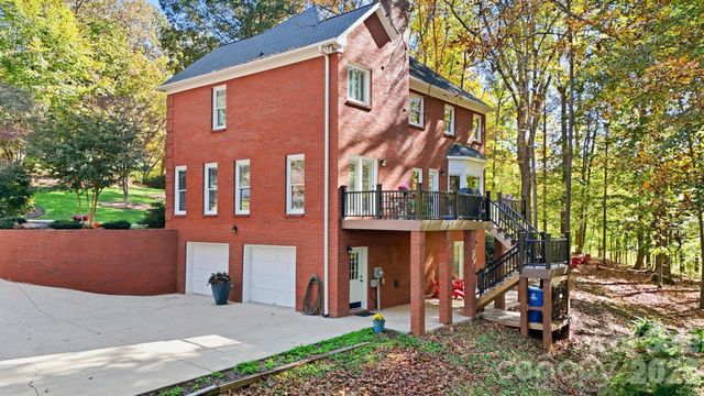 3875 Deer Run Drive NE, Conover, NC 28613