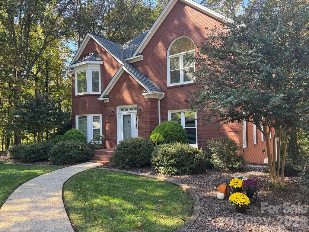 3875 Deer Run Drive NE, Conover, NC 28613