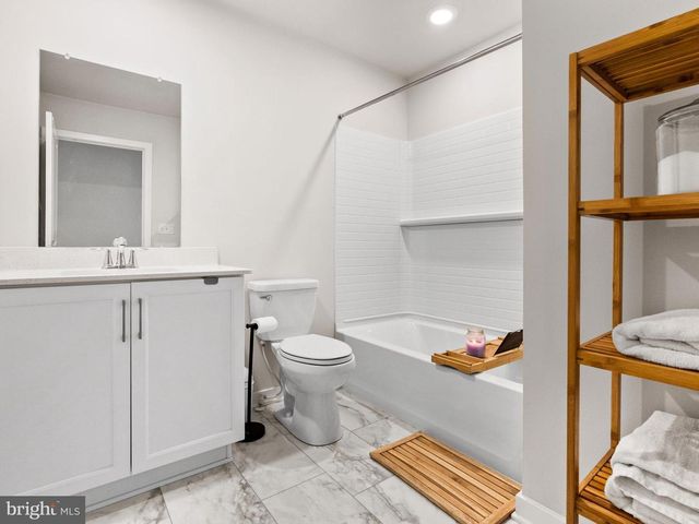 729 HUNSBERGER RD, Spring City, PA 19475